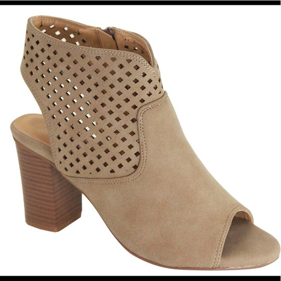Shoes - New Tan super comfy Booties 5.5, 7 & 7.5 left